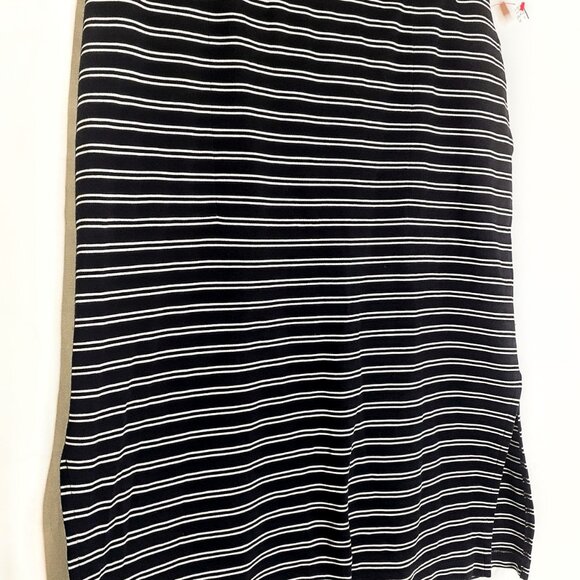 Isaac Mizrahi Size Large Stretch Black/White Striped Pencil Skirt W/Pockets - Picture 5 of 5